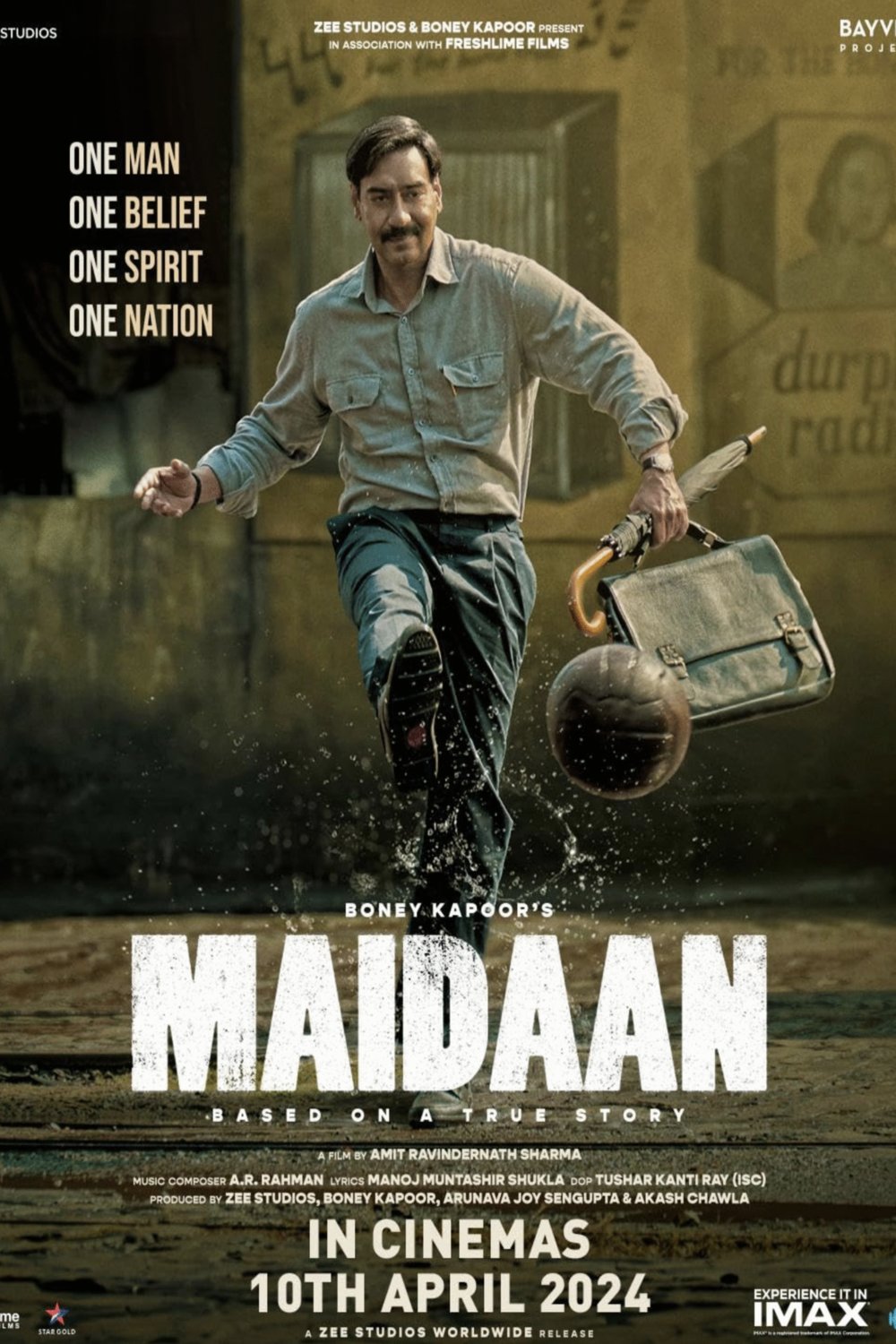 Hindi poster of the movie Maidaan