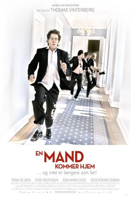 Danish poster of the movie En mand kommer hjem